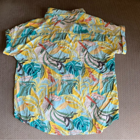 FarWest Hawaiian style s/s button up, small - Picture 2 of 5